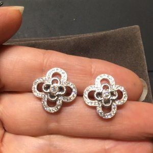 Leslie Greene 18K White Gold $2025 rtl Diamond Earrings
